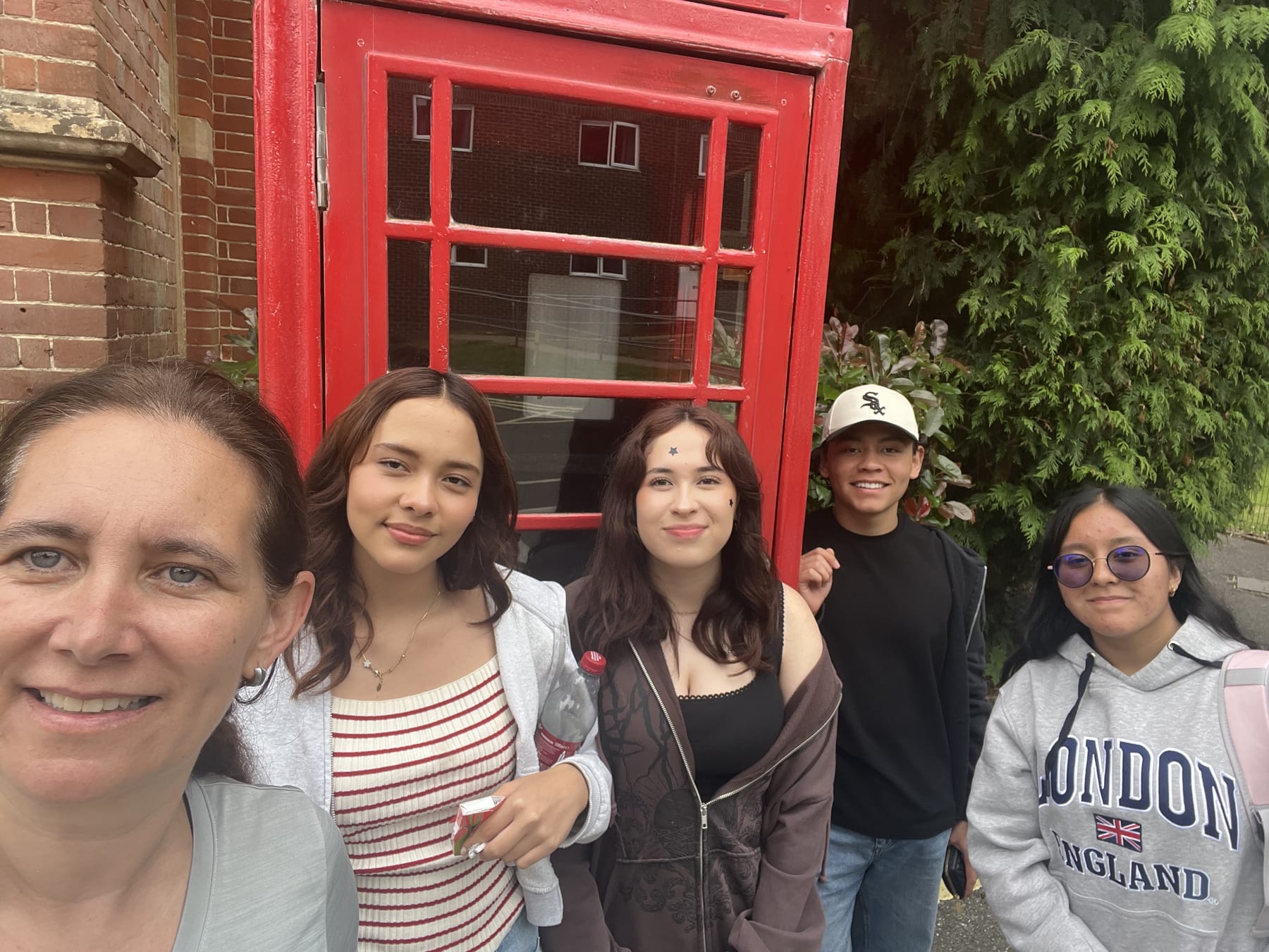 Estudiantes de Instituto Cultural Teresiano durante un campamento
